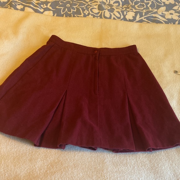 Le chateau made in Canada mini skirt - Picture 6 of 10